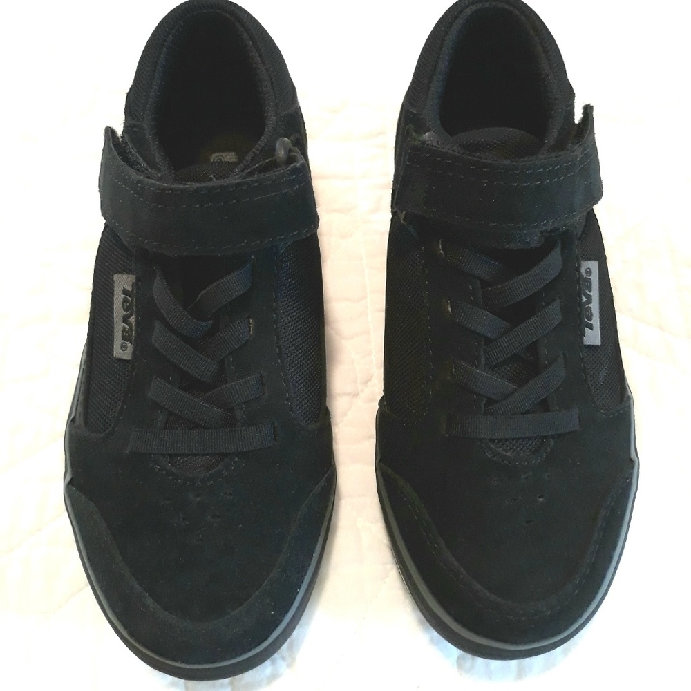 NEW Boys Teva Crank C Black Velcro Sneakers